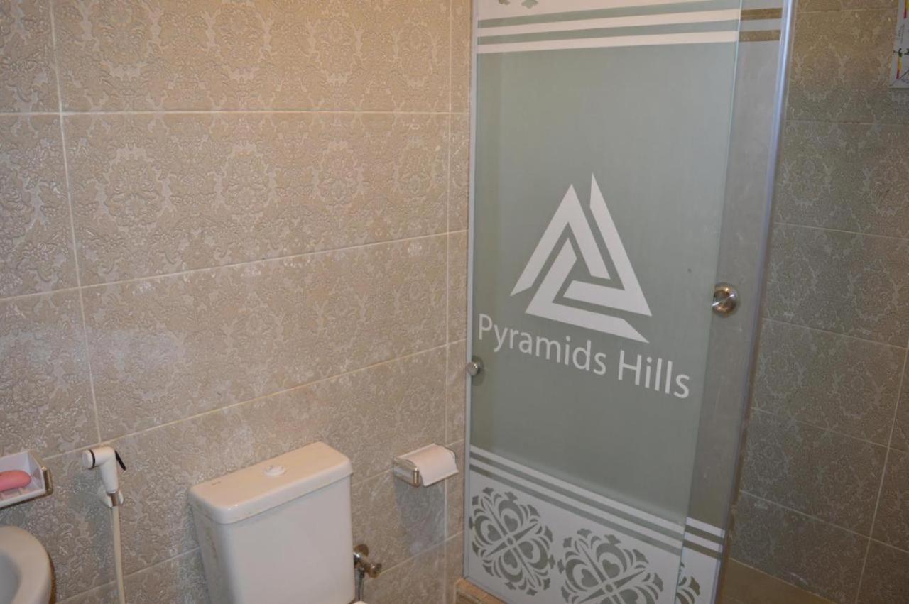 Pyramids Hills View Bed & Breakfast *